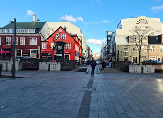 iceland/reykjavik-capital-area/landmark/ingolfur-square