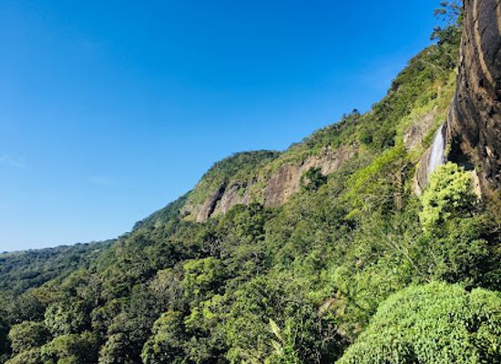 sri-lanka/knuckles-mountain-range/landmark/duwili-ella-and-duwili-ella-cave