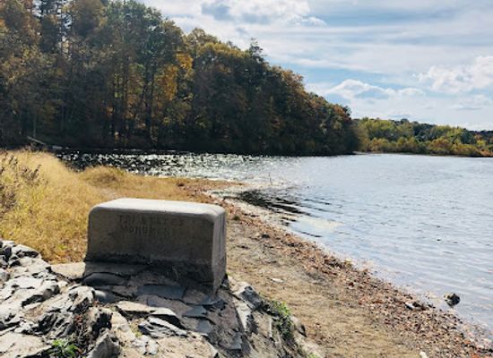 pennsylvania/main-line/landmark/tri-states-monument
