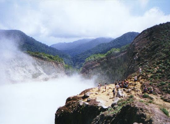 dominica/saint-george/landmark/boiling-lake