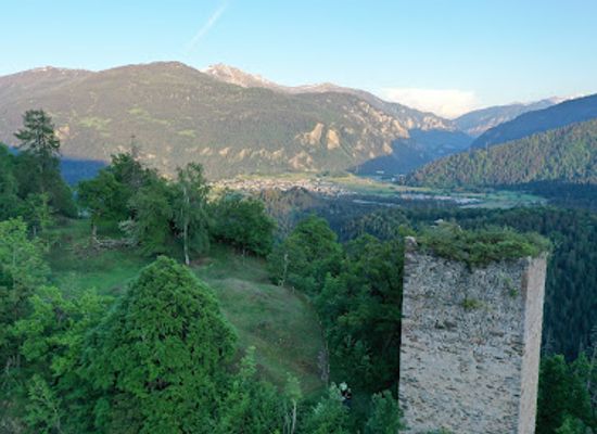 switzerland/graubunden/landmark/canaschal-castle
