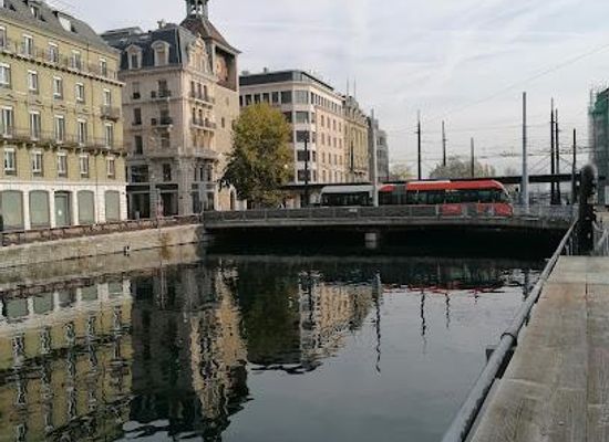 france/rhone-alpes/landmark/tour-de-l-ile