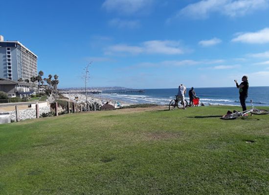 california/san-diego/pacific-beach/landmark/law-street-beach