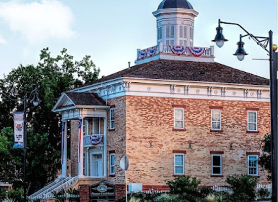 utah/dixie/landmark/pioneer-courthouse