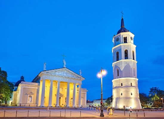 lithuania/samogitia/landmark/cathedral-square