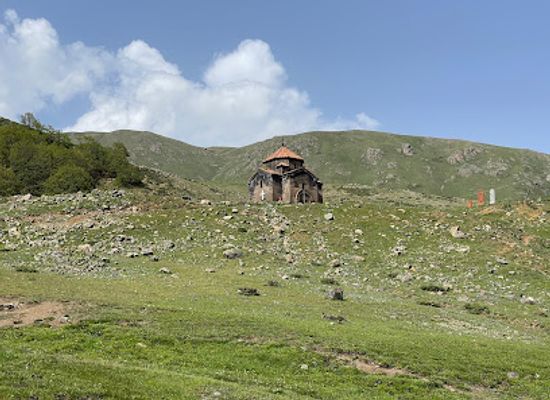 armenia/aragatsotn/landmark/tukh-manuk-church