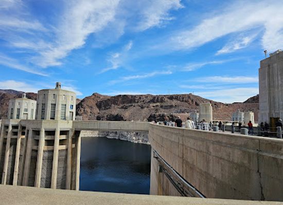 nevada/boulder-city/landmark/goldstrike-canyon-and-hot-springs-parking-lot