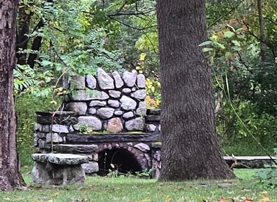 new-york/catskill-mountains/landmark/historic-huguenot-street