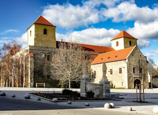 hungary/central-transdanubia/landmark/thury-castle