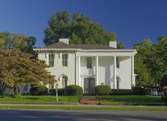 kentucky/bluegrass-region/landmark/blue-grass-trust-historic-preservation