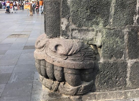 mexico/central-mexico/landmark/cabeza-de-serpiente-mexica