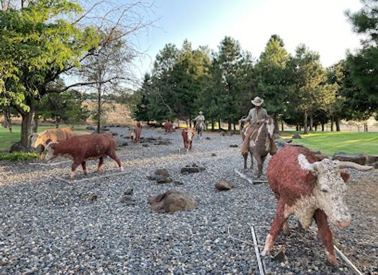 oregon/pendleton/landmark/pendleton-bronze-trail-pendleton-statues