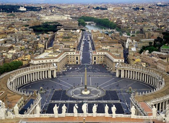 vatican-city/vatican-gardens/landmark/paintings-gallery-of-the-vatican-museums