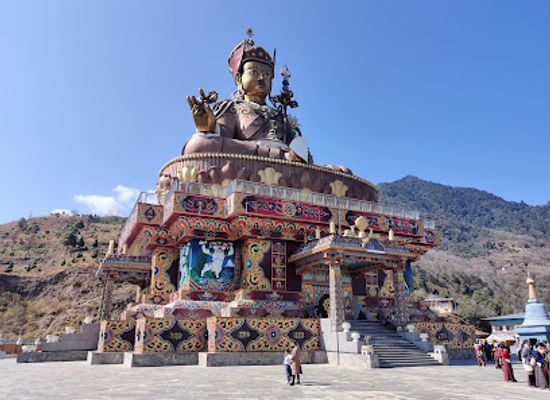 bhutan/lhuentse/landmark/lhuentse-takela