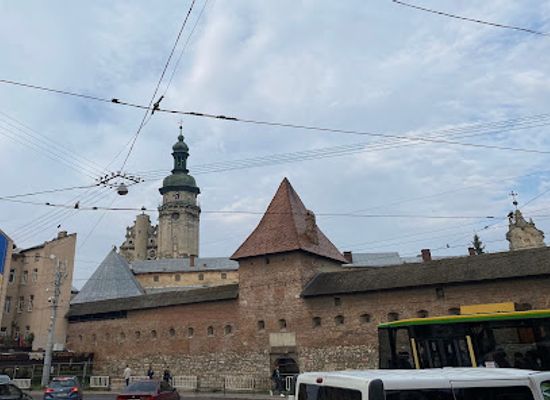 ukraine/lviv/old-town/landmark/hlyniany-gate