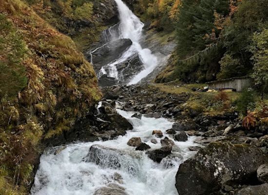 norway/innlandet/landmark/waterfall-viewpoint