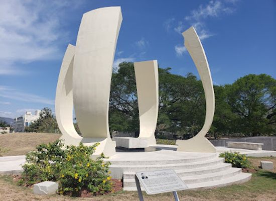 jamaica/surrey-county/landmark/national-heroes-park
