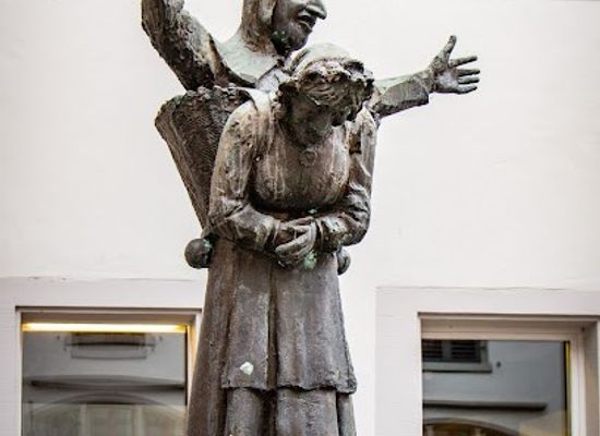 switzerland/zug/landmark/greth-schell-brunnen