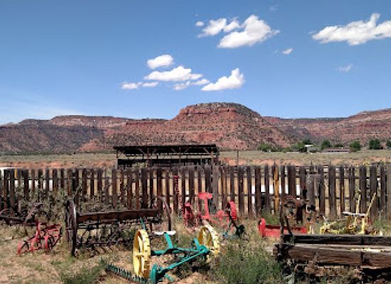 utah/kanab/landmark/little-hollywood-land-museum-trading-post-chuckwagon-cookout