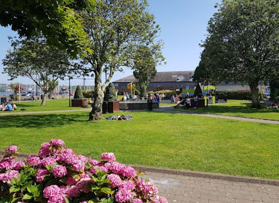 ireland/kinsale/landmark/gairdin-feileacan-agus-clos-sugartha