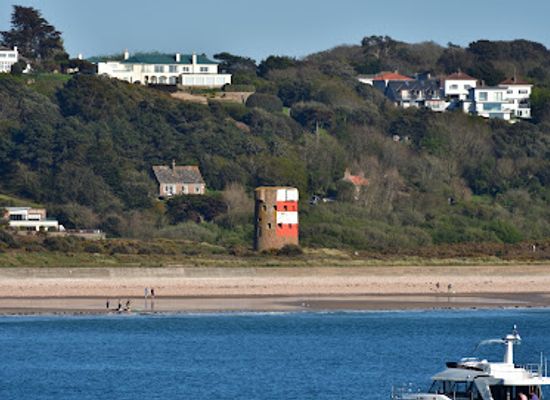 jersey/st-brelade-s-bay/landmark/st-brelade-s-parish-church