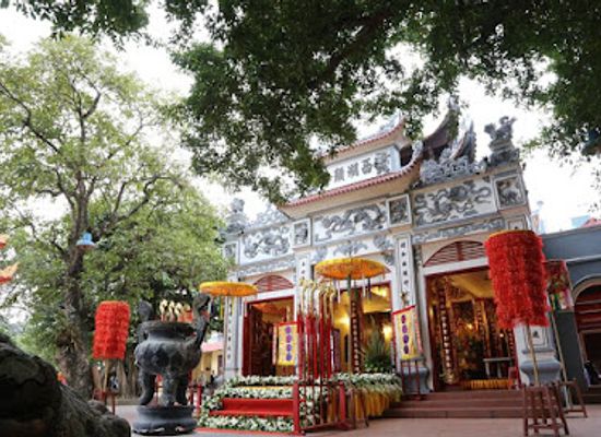 vietnam/hanoi/tay-ho-district/landmark/phu-tay-ho