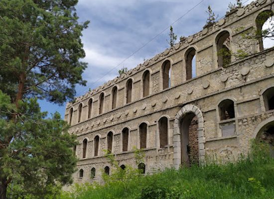 azerbaijan/karabakh-region/landmark/karabakh-khan-s-palace