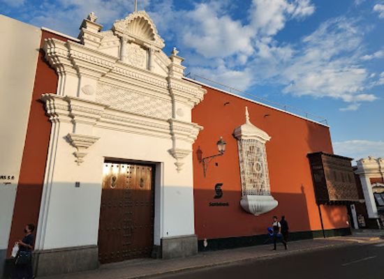 peru/trujillo/landmark/casa-del-mayorazgo-de-facala
