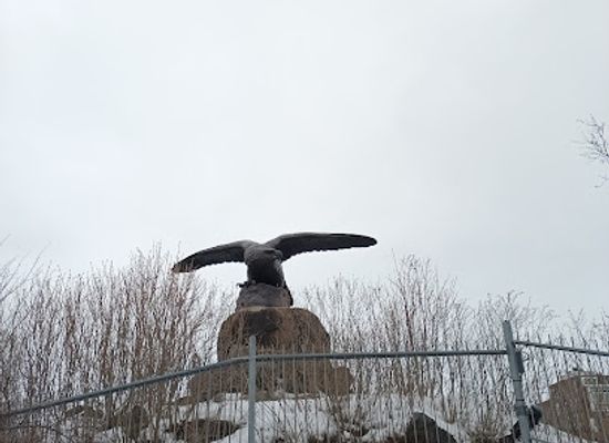 finland/tampere/landmark/kotkankallion-muistomerkki