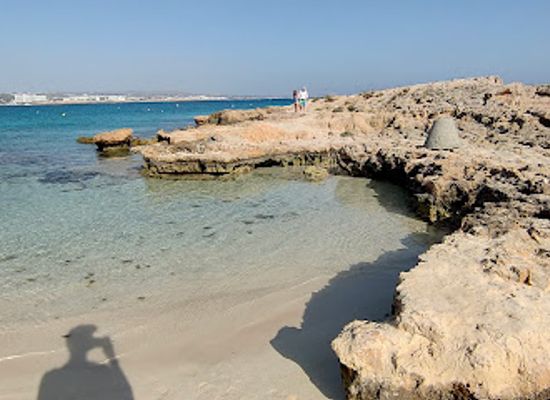cyprus/makronissos-peninsula/landmark/makronissis-tombs
