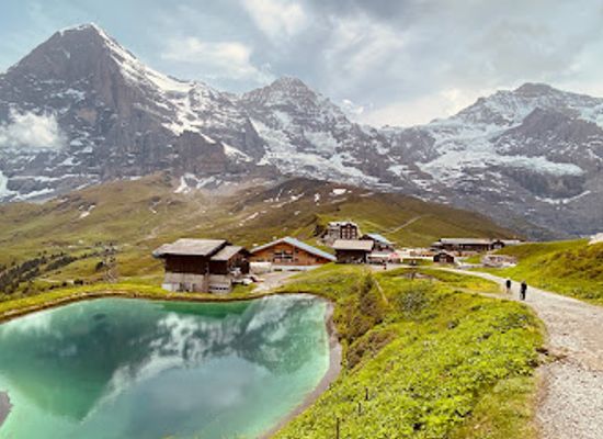 switzerland/grindelwald/landmark/aussichtsturm-eiger-monch-jungfrau
