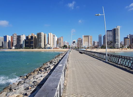 brazil/fortaleza/landmark/aterro-da-praia-de-iracema