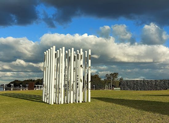 argentina/buenos-aires/landmark/parque-de-la-memoria-monumento-a-las-victimas-del-terrorismo-de-estado