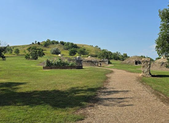 north-dakota/pembina-gorge/landmark/on-a-slant-indian-village