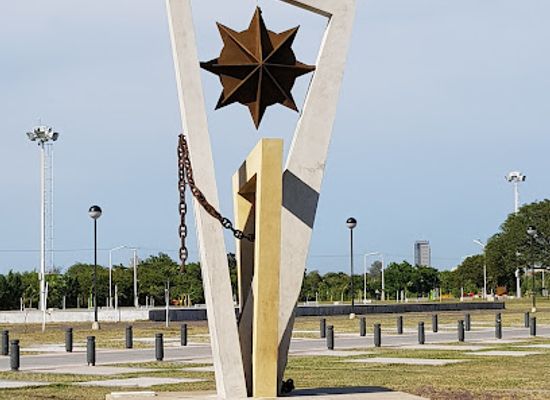 paraguay/chaco-boreal/landmark/parque-de-la-democracia
