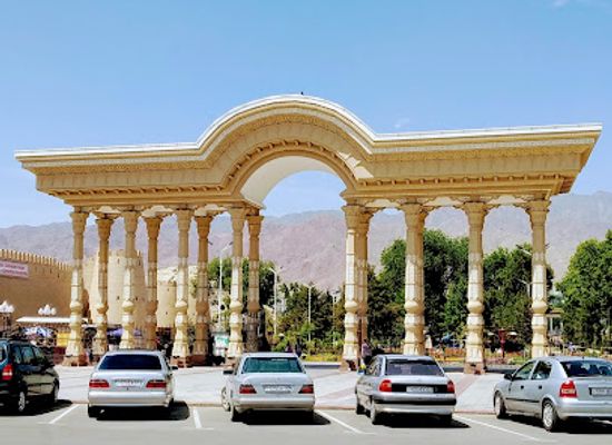 tajikistan/sughd-region/landmark/kamoli-khujandi-park