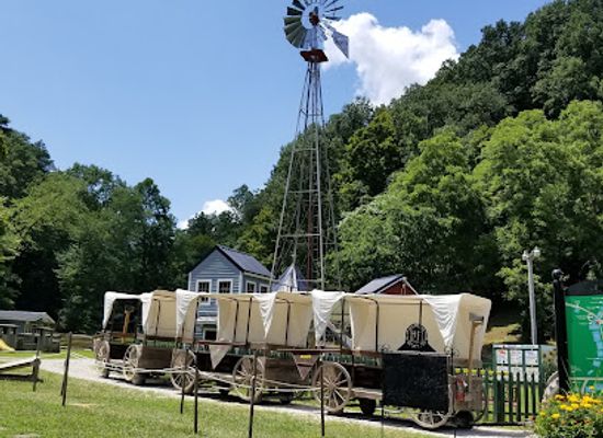 west-virginia/metro-valley/landmark/heritage-farm-museum-village