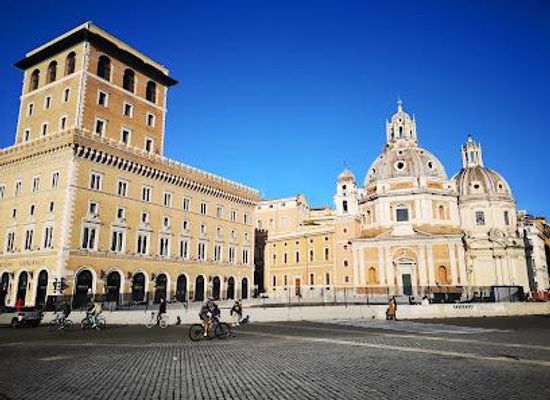italy/rome/landmark/piazza-della-madonna-di-loreto-17