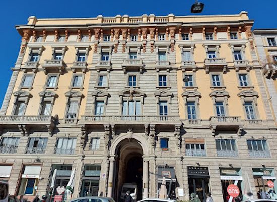 italy/milan/landmark/palazzo-luraschi