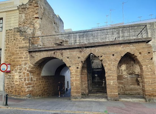 spain/cadiz/el-populo/landmark/arco-de-los-blanco