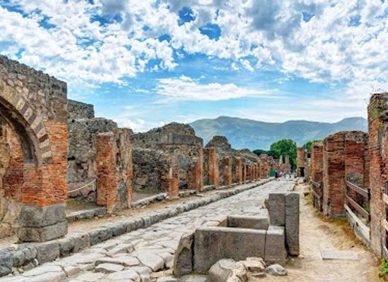 italy/pompeii/landmark/pompeii-archaeological-park