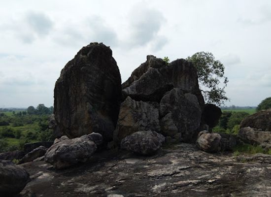 sri-lanka/dry-zone/landmark/manikkamadu-buddhist-temple