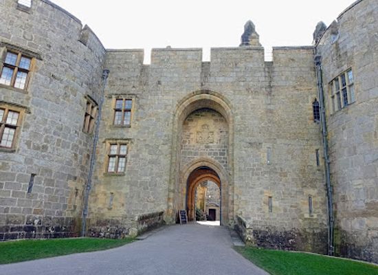 united-kingdom/clwyd/attraction/national-trust-chirk-castle-2