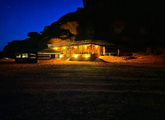 jordan/wadi-rum/landmark/wadi-rum-fire-camp
