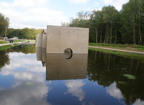 netherlands/flevoland/landmark/waterloopbos