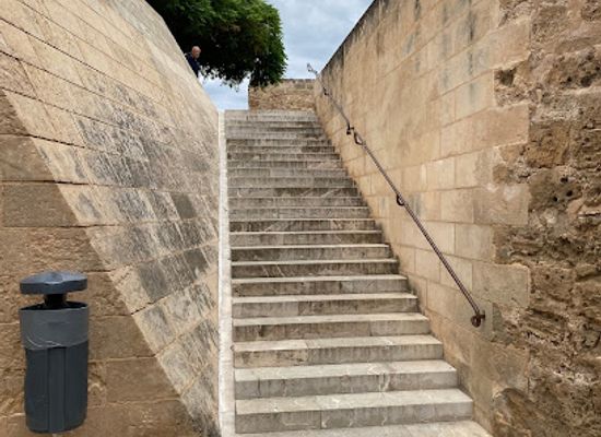 spain/palma-de-mallorca/landmark/murada-renaixentista-de-palma
