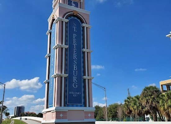 florida/southeast-florida/landmark/welcome-to-st-petersburg-sign