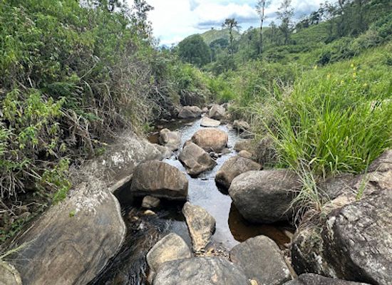 sri-lanka/kegalle-district/landmark/natural-bath-place-sembuwatta-road