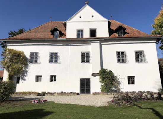 austria/klagenfurt/landmark/tonhof-maria-saal
