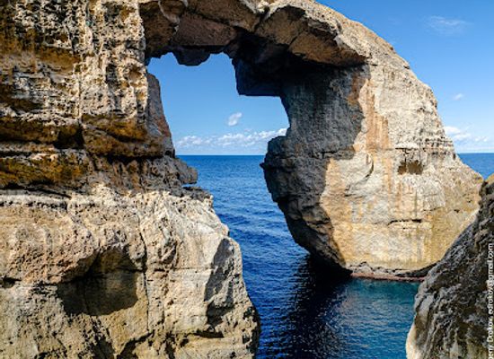 malta/blue-lagoon/landmark/wied-il-mielah-window